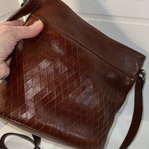 Etienne Aigner vintage leather crossbody bag (D)